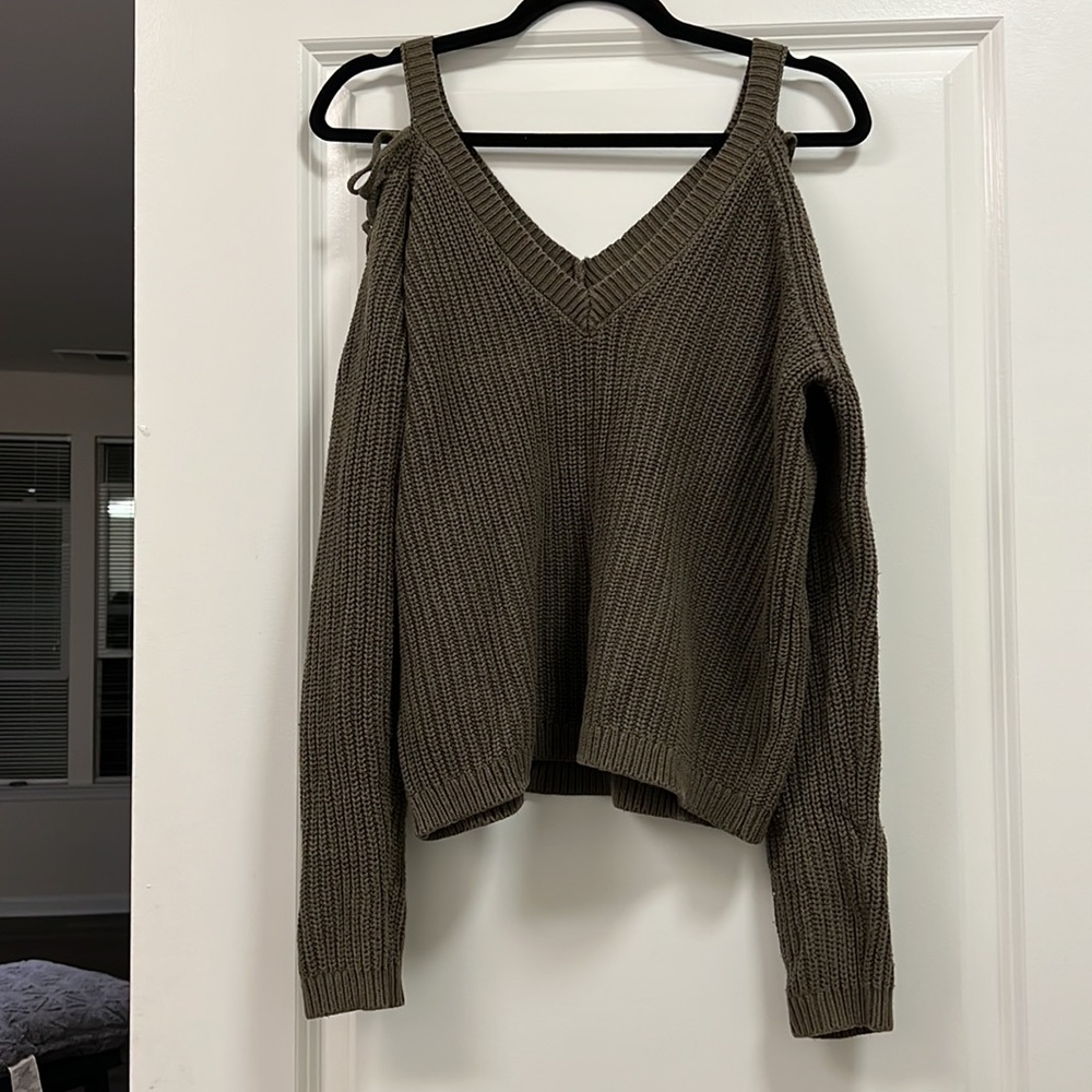 LA hearts green sweater